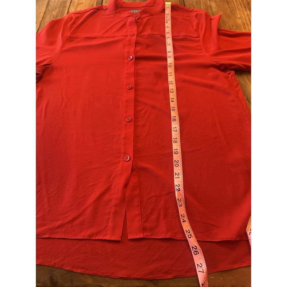 Alice + Olivia Red Silk Button Front Long Roll Tab Sleeve Blouse Size Medium Top - Picture 10 of 16